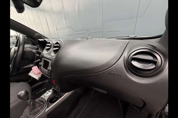 Alfa Romeo MiTo TwinAir ECO | 17" Velgen | Climate/cruise control | Parkeersensoren | Navigatie