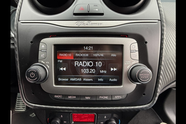 Alfa Romeo MiTo TwinAir ECO | 17" Velgen | Climate/cruise control | Parkeersensoren | Navigatie