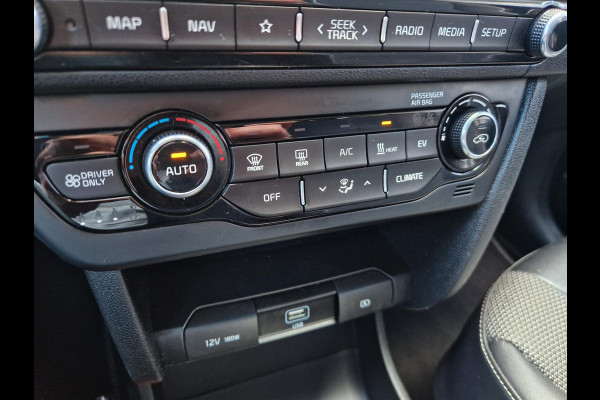 Kia e-Niro DynamicLine 64 kWh | Stoelverwarming | Navi | Camera | Apple Carplay / Android Auto | Cruise |