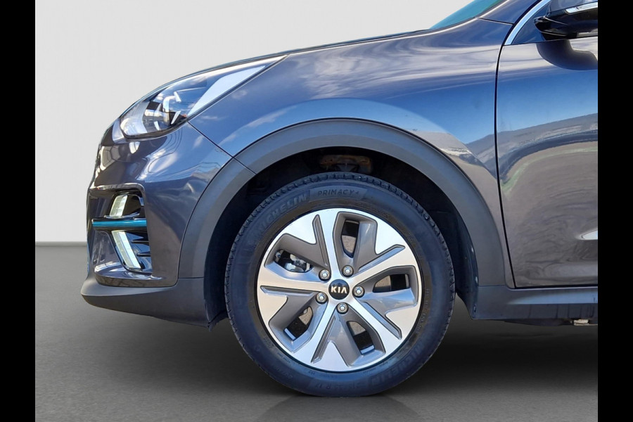 Kia e-Niro DynamicLine 64 kWh | Stoelverwarming | Navi | Camera | Apple Carplay / Android Auto | Cruise |