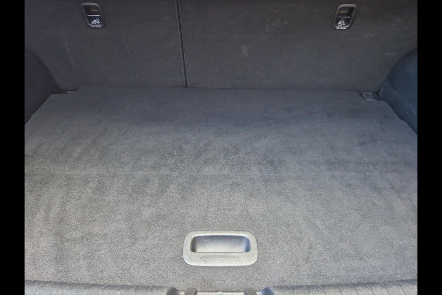 Kia e-Niro DynamicLine 64 kWh | Stoelverwarming | Navi | Camera | Apple Carplay / Android Auto | Cruise |