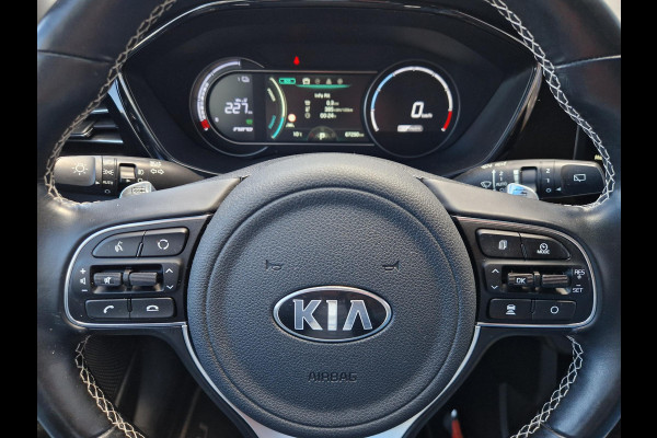 Kia e-Niro DynamicLine 64 kWh | Stoelverwarming | Navi | Camera | Apple Carplay / Android Auto | Cruise |