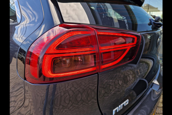 Kia e-Niro DynamicLine 64 kWh | Stoelverwarming | Navi | Camera | Apple Carplay / Android Auto | Cruise |