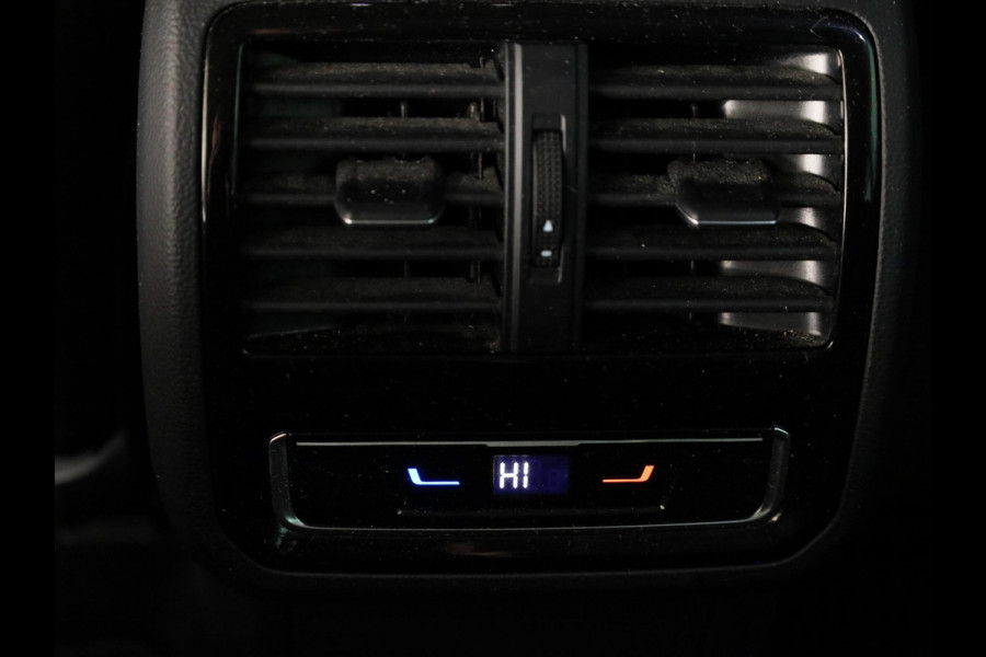 Volkswagen Passat Variant 1.5 TSI Business | Navigatie | Panorama dak | Parkeersensoren | Achteruit Camera | Digitale dashboard |