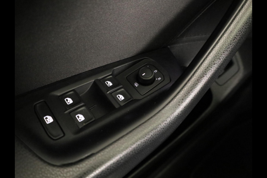 Volkswagen Passat Variant 1.5 TSI Business | Navigatie | Panorama dak | Parkeersensoren | Achteruit Camera | Digitale dashboard |