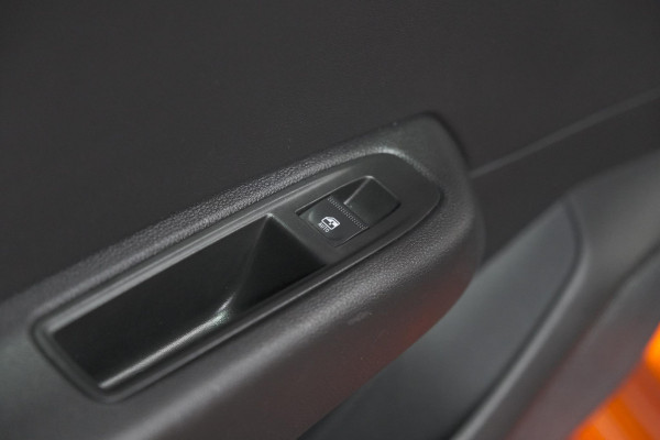 Renault Clio 1.6 E-Tech Full Hybrid 145 Evolution | Apple Carplay | Parkeersensoren | LED | Cruise Control