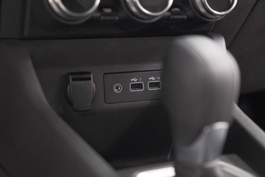 Renault Clio 1.6 E-Tech Full Hybrid 145 Evolution | Apple Carplay | Parkeersensoren | LED | Cruise Control