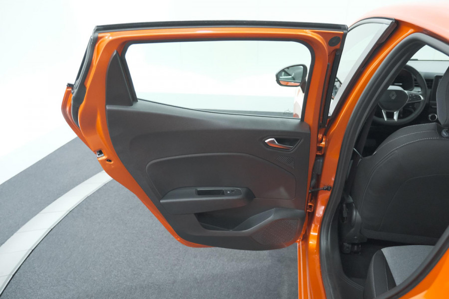 Renault Clio 1.6 E-Tech Full Hybrid 145 Evolution | Apple Carplay | Parkeersensoren | LED | Cruise Control