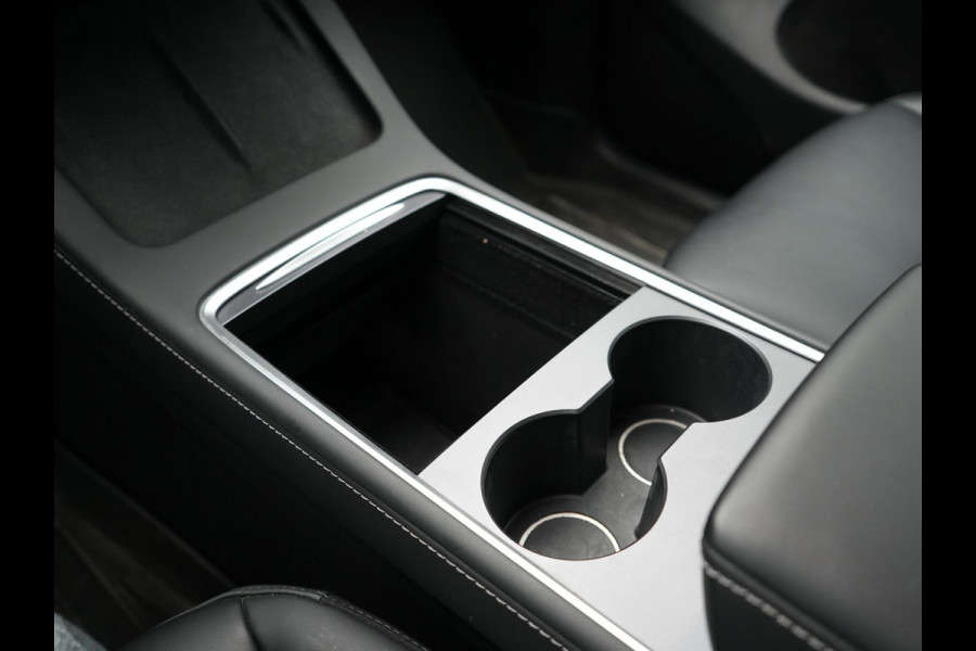 Tesla Model Y Long Range AWD 75 kWh 441pk | Full Self-Driving Capability | Panodak | Adaptive Cruise | Lederen Sportstoelen Memory & Verwarmd | Camera | Navigatie | ANDERE WIELDOPPEN!