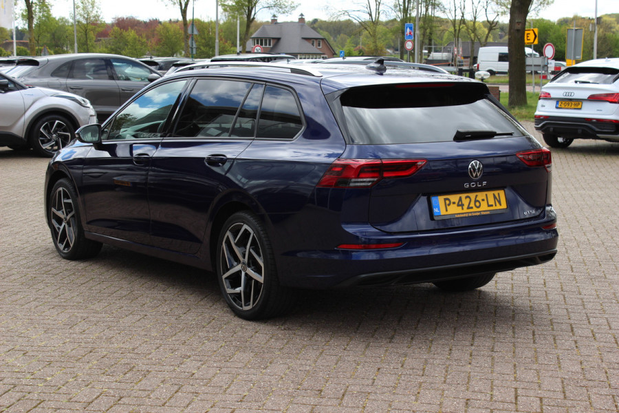 Volkswagen Golf Variant 1.0 eTSI Life Business / CarPlay / Parkeerhulp V+A / LED Koplampen / Virtual Cockpit / Stoelverwarming V+A / ACC / Getint glas