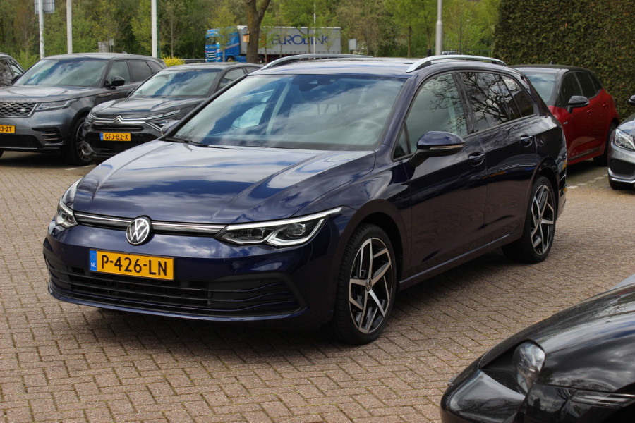 Volkswagen Golf Variant 1.0 eTSI Life Business / CarPlay / Parkeerhulp V+A / LED Koplampen / Virtual Cockpit / Stoelverwarming V+A / ACC / Getint glas
