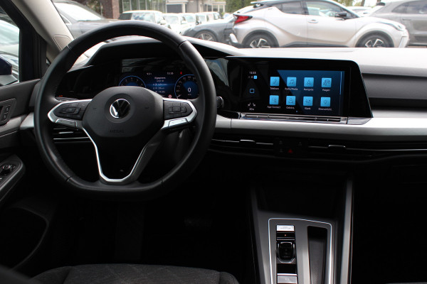 Volkswagen Golf Variant 1.0 eTSI Life Business / CarPlay / Parkeerhulp V+A / LED Koplampen / Virtual Cockpit / Stoelverwarming V+A / ACC / Getint glas