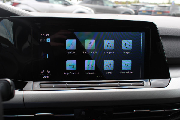 Volkswagen Golf Variant 1.0 eTSI Life Business / CarPlay / Parkeerhulp V+A / LED Koplampen / Virtual Cockpit / Stoelverwarming V+A / ACC / Getint glas