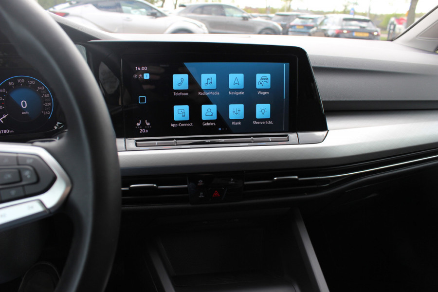 Volkswagen Golf Variant 1.0 eTSI Life Business / CarPlay / Parkeerhulp V+A / LED Koplampen / Virtual Cockpit / Stoelverwarming V+A / ACC / Getint glas