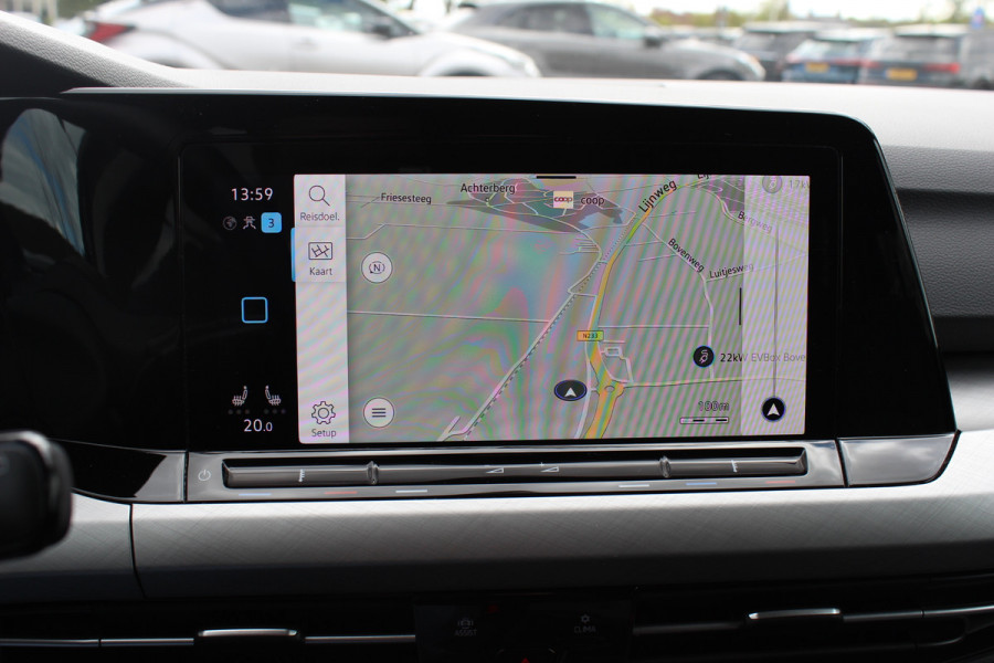Volkswagen Golf Variant 1.0 eTSI Life Business / CarPlay / Parkeerhulp V+A / LED Koplampen / Virtual Cockpit / Stoelverwarming V+A / ACC / Getint glas