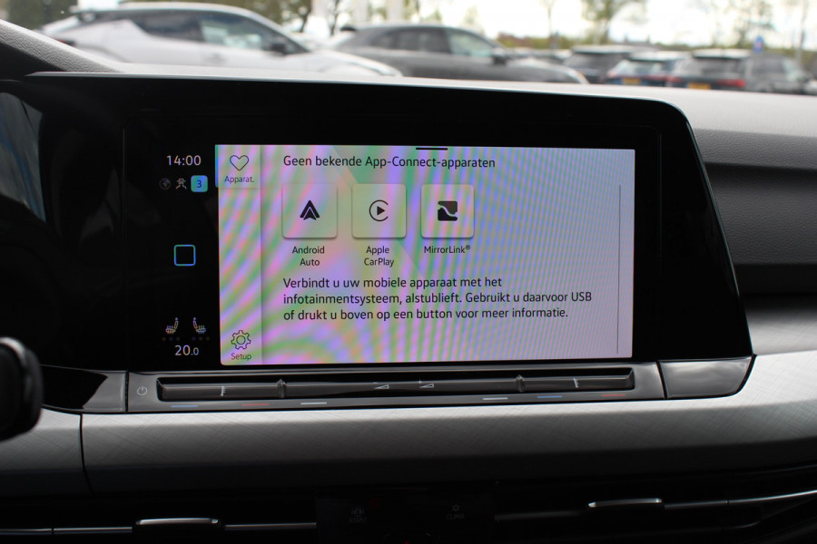Volkswagen Golf Variant 1.0 eTSI Life Business / CarPlay / Parkeerhulp V+A / LED Koplampen / Virtual Cockpit / Stoelverwarming V+A / ACC / Getint glas
