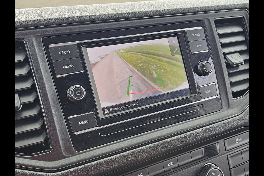 Volkswagen Crafter 35 L3H3 140Pk Automaat Trekhaak Camera CarPlay Euro6!