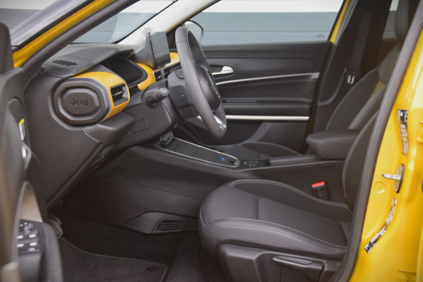 Jeep Avenger 1st Edition 54 kWh Soh 96% | NL auto | NAP |