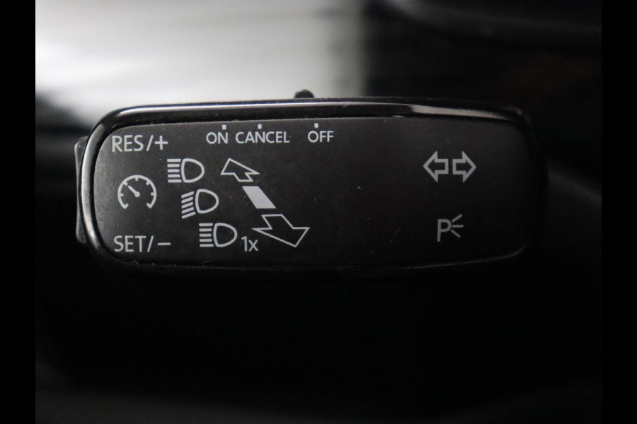 Škoda Kodiaq 1.5 TSI Style | Trekhaak | Stoelverwarming | Carplay | Sfeerverlichting | Memory | Keyless | Full LED | Navigatie | Climate control | Cruise control | Bluetooth