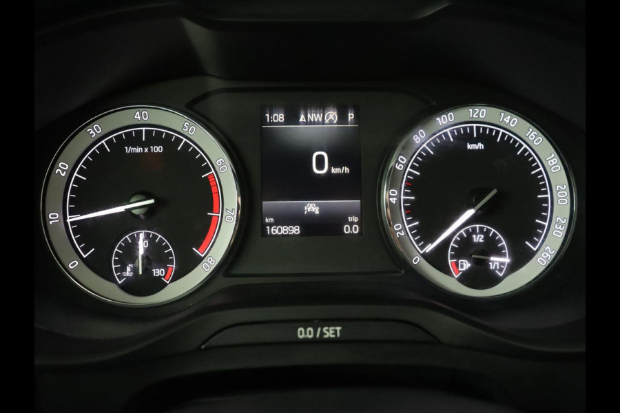 Škoda Kodiaq 1.5 TSI Style | Trekhaak | Stoelverwarming | Carplay | Sfeerverlichting | Memory | Keyless | Full LED | Navigatie | Climate control | Cruise control | Bluetooth