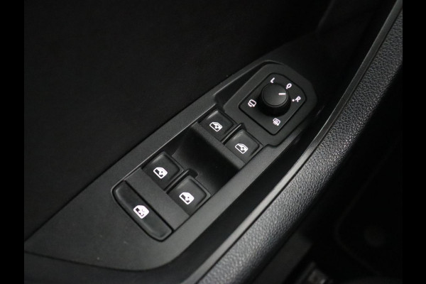 Škoda Kodiaq 1.5 TSI Style | Trekhaak | Stoelverwarming | Carplay | Sfeerverlichting | Memory | Keyless | Full LED | Navigatie | Climate control | Cruise control | Bluetooth