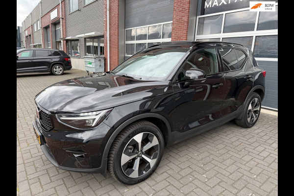 Volvo XC40 2.0 B4 Plus Dark LED ACC Pano Trekhaak 360cam H/K