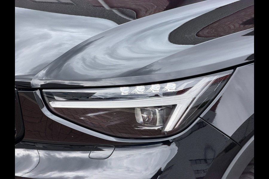 Volvo XC40 2.0 B4 Plus Dark LED ACC Pano Trekhaak 360cam H/K