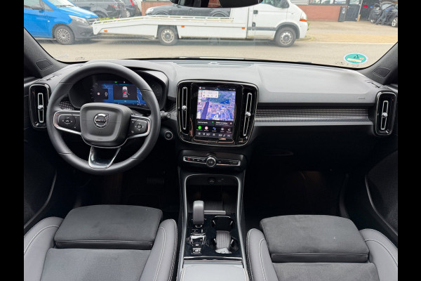 Volvo XC40 2.0 B4 Plus Dark LED ACC Pano Trekhaak 360cam H/K