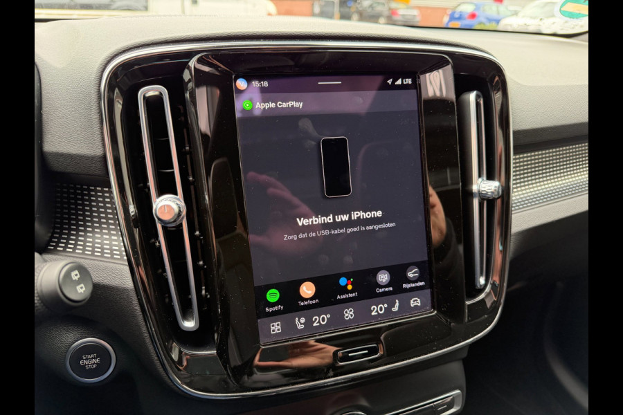 Volvo XC40 2.0 B4 Plus Dark LED ACC Pano Trekhaak 360cam H/K