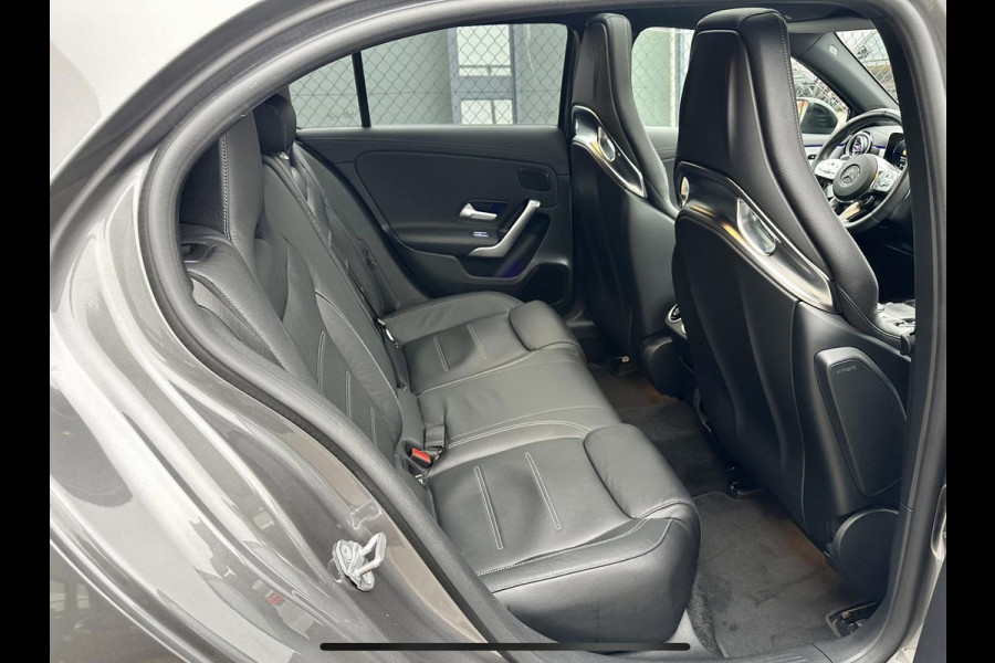 Mercedes-Benz A-Klasse AMG 35 4MATIC Edition 1