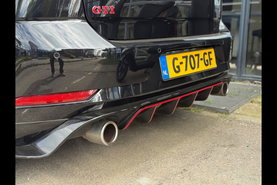 Volkswagen Golf 2.0 TSI GTI TCR | Pano | ACC | Camera | Carplay