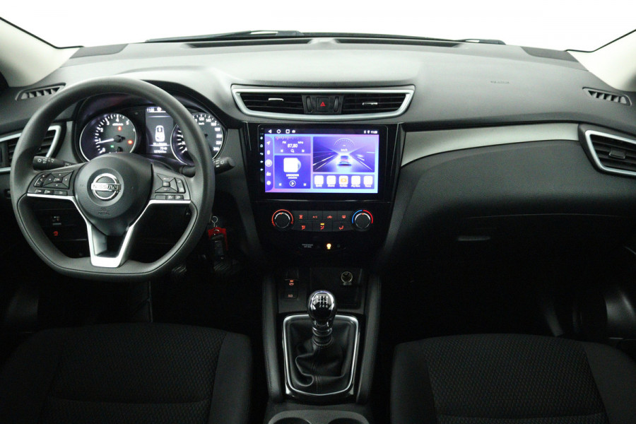 Nissan QASHQAI 1.3 DIG-T Visia (TREKHAAK, STOELVERWARMING, CARPLAY, CRUISE CONTROL, PARKEERSENSOREN)