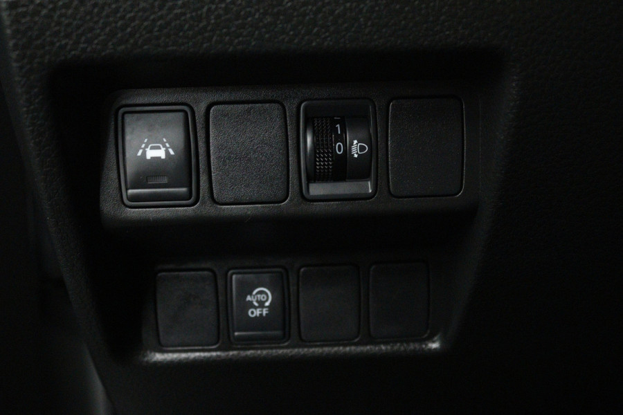 Nissan QASHQAI 1.3 DIG-T Visia (TREKHAAK, STOELVERWARMING, CARPLAY, CRUISE CONTROL, PARKEERSENSOREN)