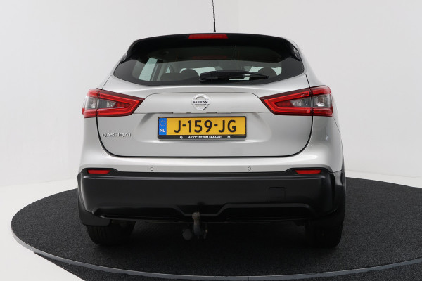 Nissan QASHQAI 1.3 DIG-T Visia (TREKHAAK, STOELVERWARMING, CARPLAY, CRUISE CONTROL, PARKEERSENSOREN)