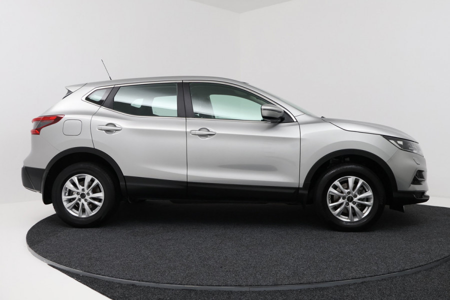 Nissan QASHQAI 1.3 DIG-T Visia (TREKHAAK, STOELVERWARMING, CARPLAY, CRUISE CONTROL, PARKEERSENSOREN)