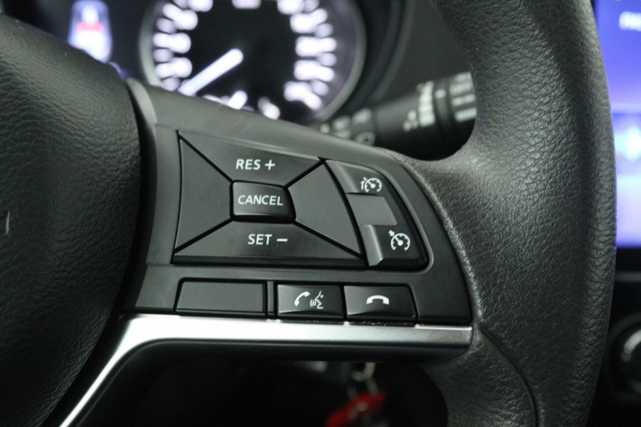 Nissan QASHQAI 1.3 DIG-T Visia (TREKHAAK, STOELVERWARMING, CARPLAY, CRUISE CONTROL, PARKEERSENSOREN)
