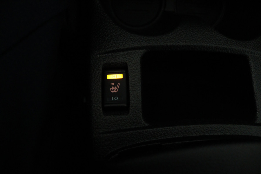 Nissan QASHQAI 1.3 DIG-T Visia (TREKHAAK, STOELVERWARMING, CARPLAY, CRUISE CONTROL, PARKEERSENSOREN)