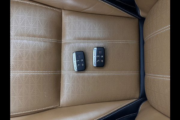 Land Rover Range Rover Velar 2.0 I4 AWD R-Dynamic HSE (INCL-BTW) Aut. *PANO | LEATHER | MATRIX-LED | MEMORY-PACK | BLINDSPOT | MERIDIAN-SURROUND | DIGI-COCKPIT | CAMERA | KEYLESS | HEATED-COMFORTSEATS | PRIVACYGLASS | SHIFTPADDLES | 22''ALU*