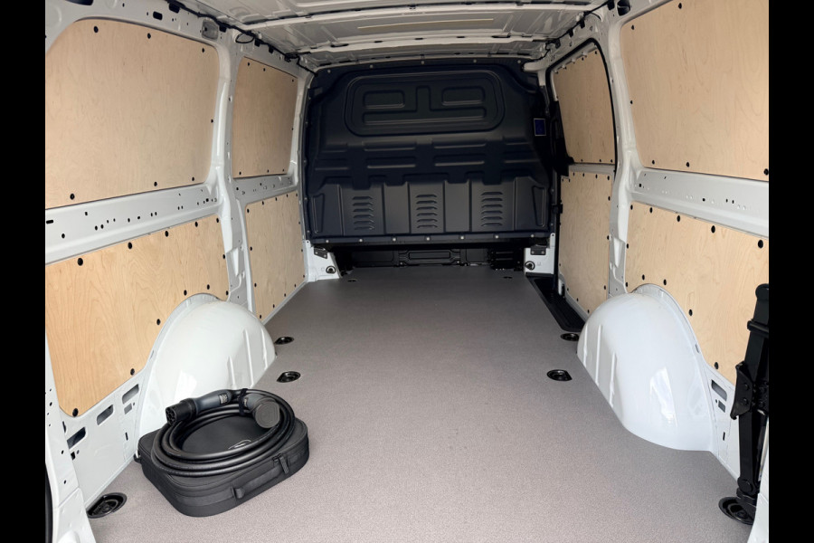 Mercedes-Benz eVito 112 66 kWh Snelladen SoH 97,6 % L2 Lang - Camera - 3 Zits - Betimmerd