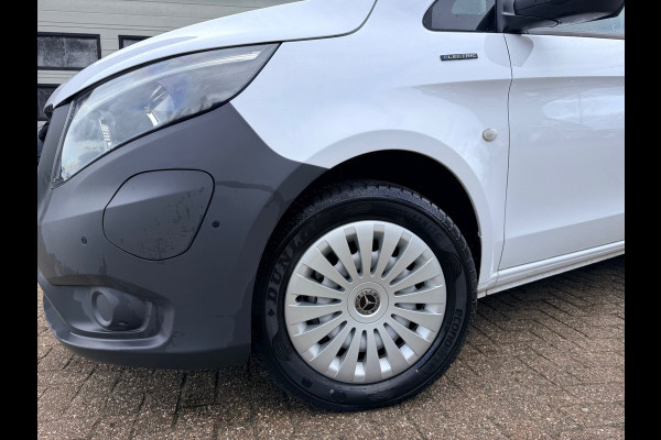 Mercedes-Benz eVito 112 66 kWh Snelladen SoH 97,6 % L2 Lang - Camera - 3 Zits - Betimmerd