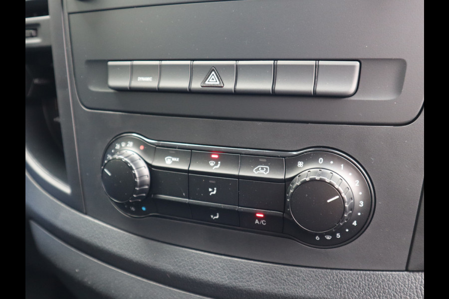 Mercedes-Benz eVito 112 66 kWh Snelladen SoH 97,6 % L2 Lang - Camera - 3 Zits - Betimmerd