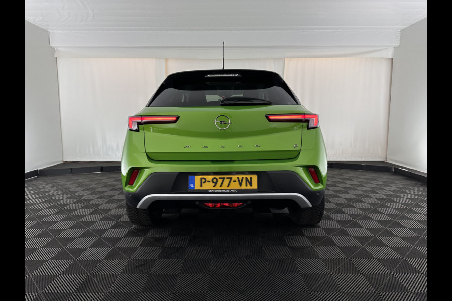 Opel Mokka-e Ultimate 50-kWh [ 3-Fase ] {SOH-84%} (INCL-BTW) *FULL-LED | LEATHER-MICROFIBRE | ADAPTIVE-CRUISE | HEATED-SPORTSEATS | DAB+ | KEYLESS | DIGI-COCKPIT | CARPLAY | AMBIENT-LIGHT | CAMERA | CCS-FASTLOADER | LANE-ASSIST | 18"ALU*