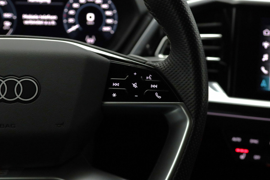 Audi Q4 e-tron 40 204 PK Launch edition S-Line Competition 77 kWh SOH 95%, Stoelverwarming, S-line Pakket, Adap. Cruise Control