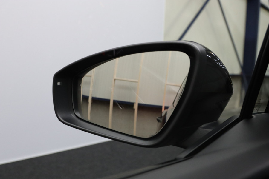 Audi Q4 e-tron 40 204 PK Launch edition S-Line Competition 77 kWh SOH 95%, Stoelverwarming, S-line Pakket, Adap. Cruise Control