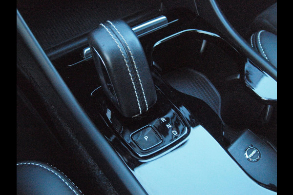 Volvo XC40 Recharge P8 AWD R-Design | SOH 94% | Trekhaak | Camera | Apple Carplay | Cruise Control |