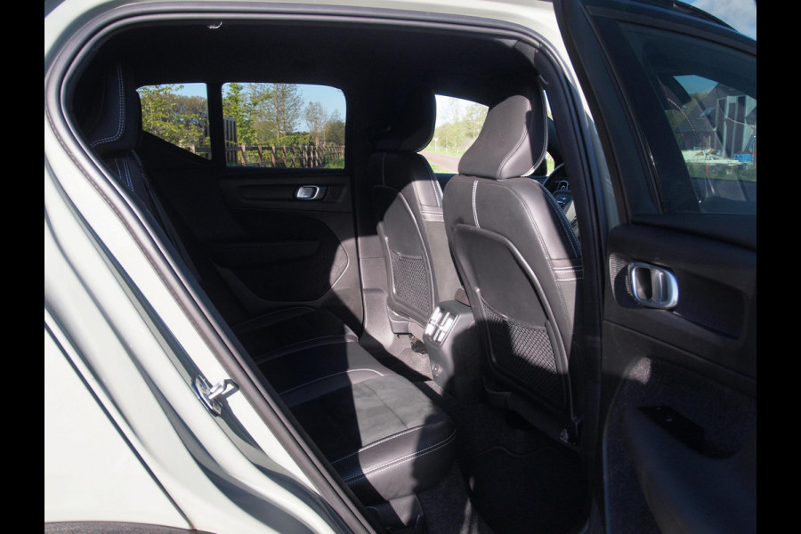 Volvo XC40 Recharge P8 AWD R-Design | SOH 94% | Trekhaak | Camera | Apple Carplay | Cruise Control |