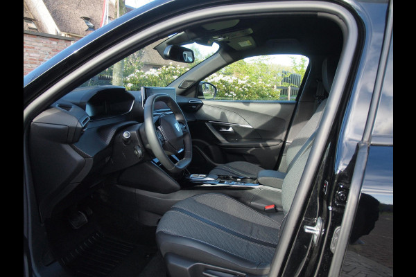 Peugeot e-2008 EV Allure 54 kWh | SOH 95% | Camera | Apple Carplay | Cruise Control | NL-Auto |