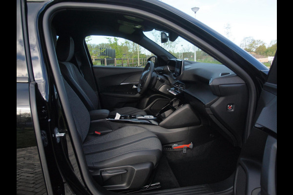 Peugeot e-2008 EV Allure 54 kWh | SOH 95% | Camera | Apple Carplay | Cruise Control | NL-Auto |