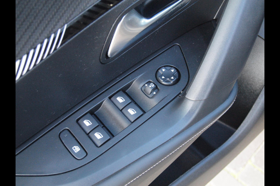Peugeot e-2008 EV Allure 54 kWh | SOH 95% | Camera | Apple Carplay | Cruise Control | NL-Auto |