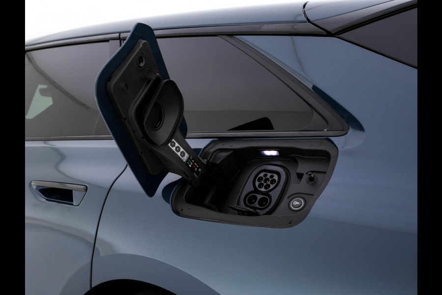 Audi A6 Avant e-tron S edition 83 kWh [ 3-Fase ] (INCL.BTW) *MATRIX-LED | LEATHER-FABRIC | ADAPTIVE-CRUISE | TOP-VIEW | BLINDSPOT | KEYLESS | MEMORY-PACK | WIDESCREEN-COCKPIT | PRIVACY-GLASS | SHIT-PADDLES | HEATED-SPORTSEATS | 21''ALU | TO